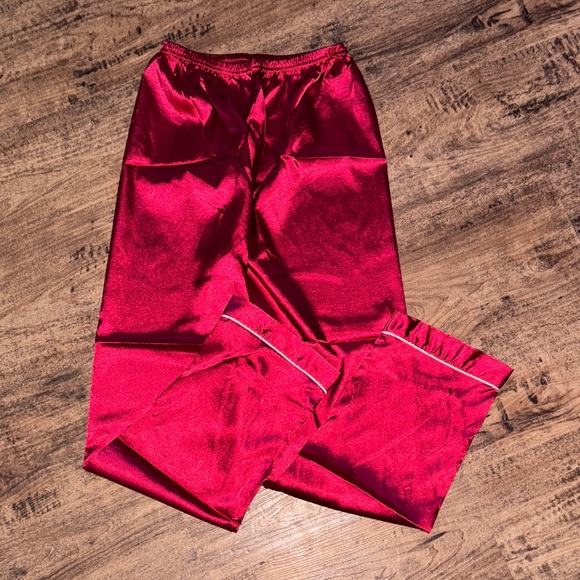 Women's Satin Pajama Set - Red - Picture 6 of 7